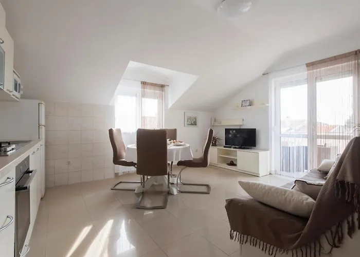 With Parking Spaces - 5816 Apartment